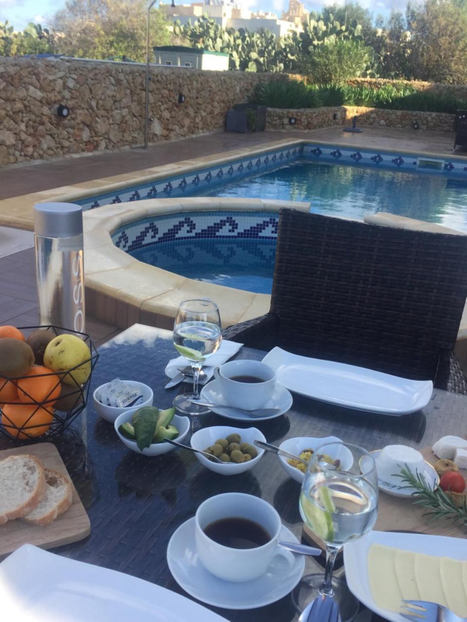 Country Views Bed & Breakfast Виктория Екстериор снимка
